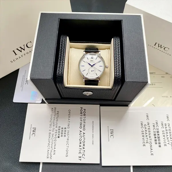Πλήρες κουτί με κάρτα εγγύησης και αρχικά έγγραφα