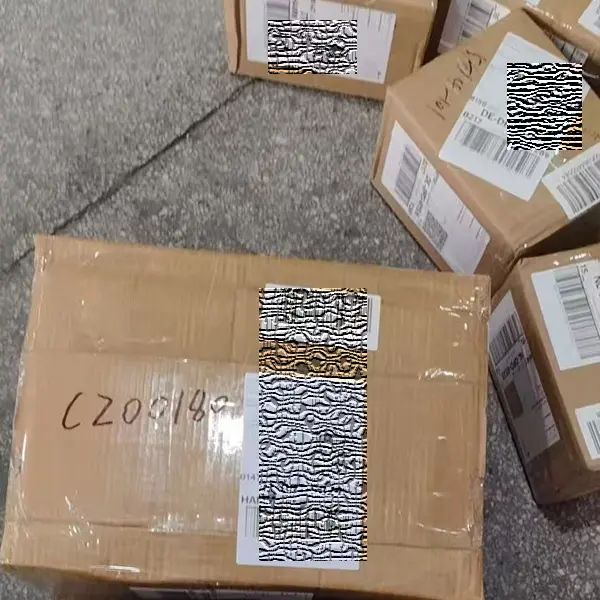 Σφραγισμένα δέματα, έτοιμα για αποστολή