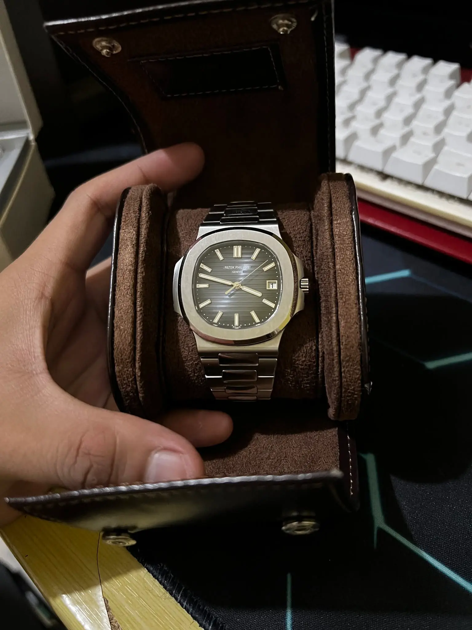 Datejust που παραδόθηκε — λεπτομέρεια μπέζελ